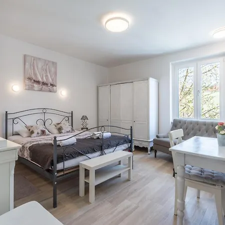 & Poesia Guest house